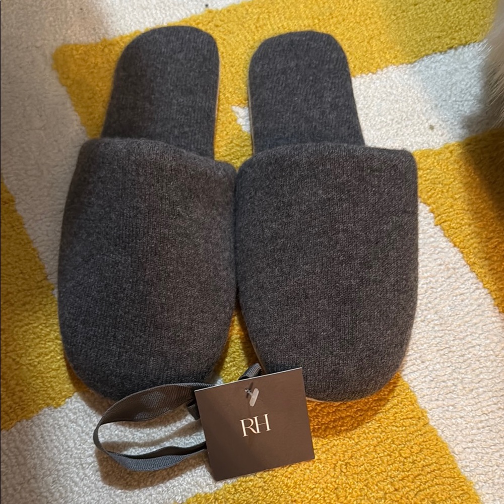 RH Gray Slippers